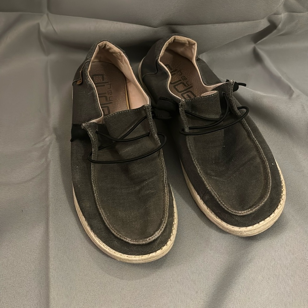 Women’s Hey Dude Shoes Size 9